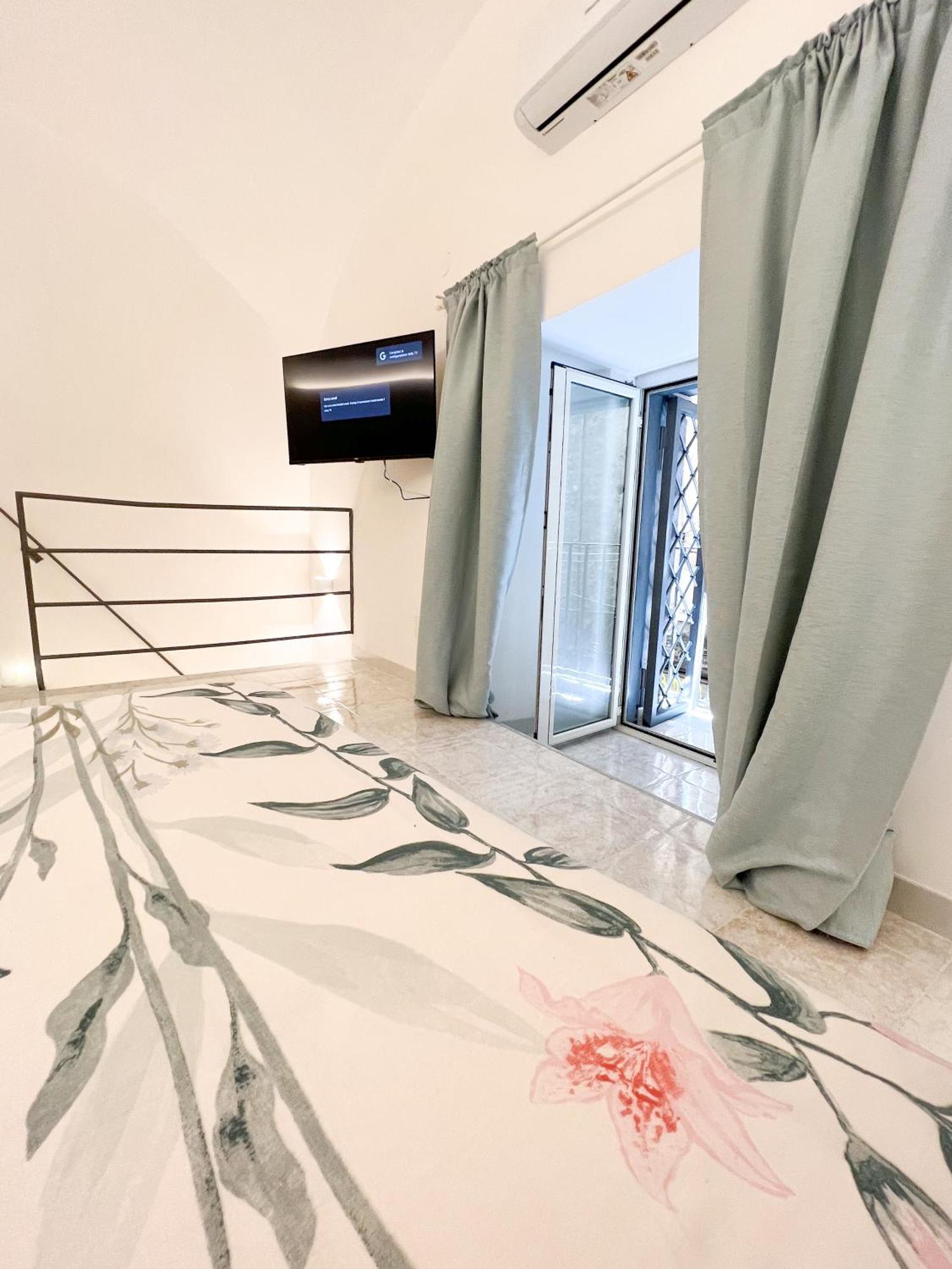 Joia's House In The Historic Centre L.b. Appartement Naples